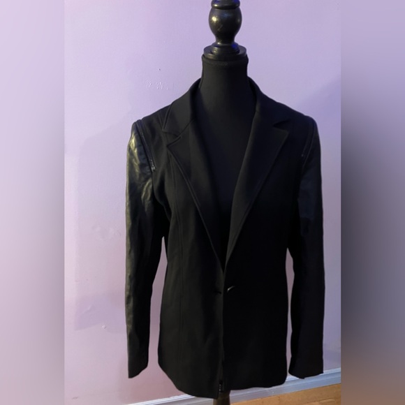 Black Le Chateau blazer with pleather sleeves size M - Picture 2 of 7